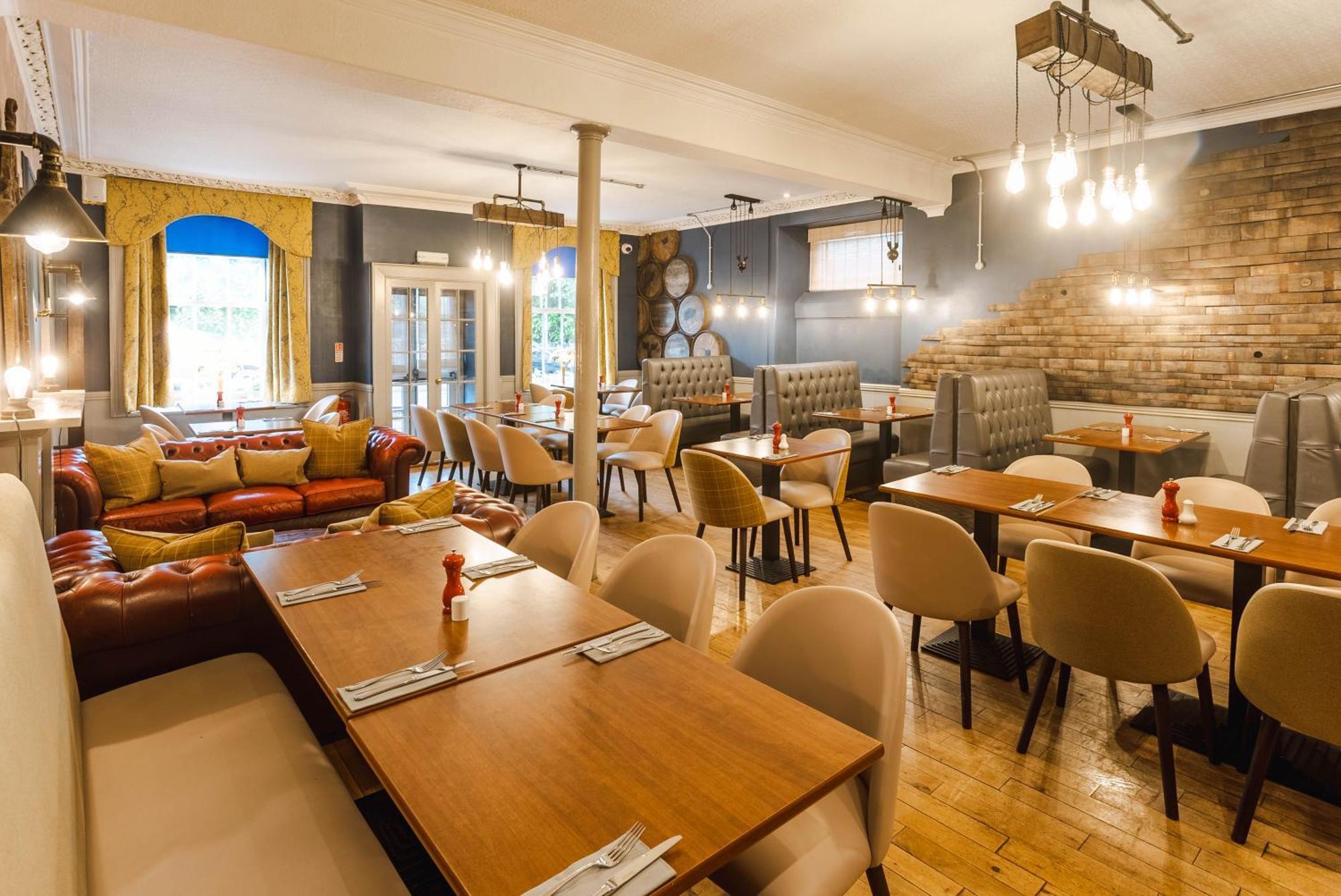 Traquair Arms Hotel อินเนอร์ลิเทน ภายนอก รูปภาพ
