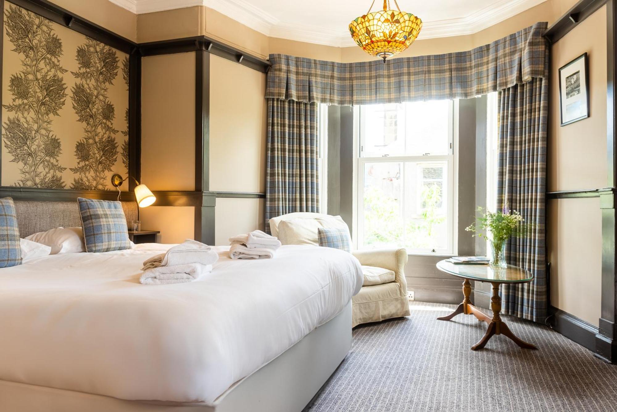 Traquair Arms Hotel อินเนอร์ลิเทน ภายนอก รูปภาพ