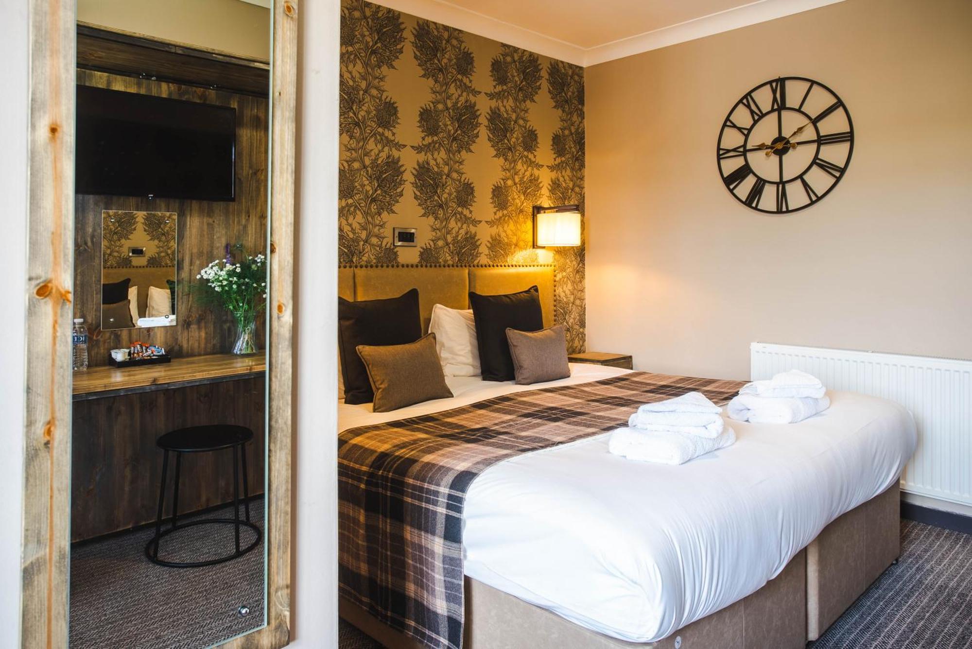 Traquair Arms Hotel อินเนอร์ลิเทน ภายนอก รูปภาพ