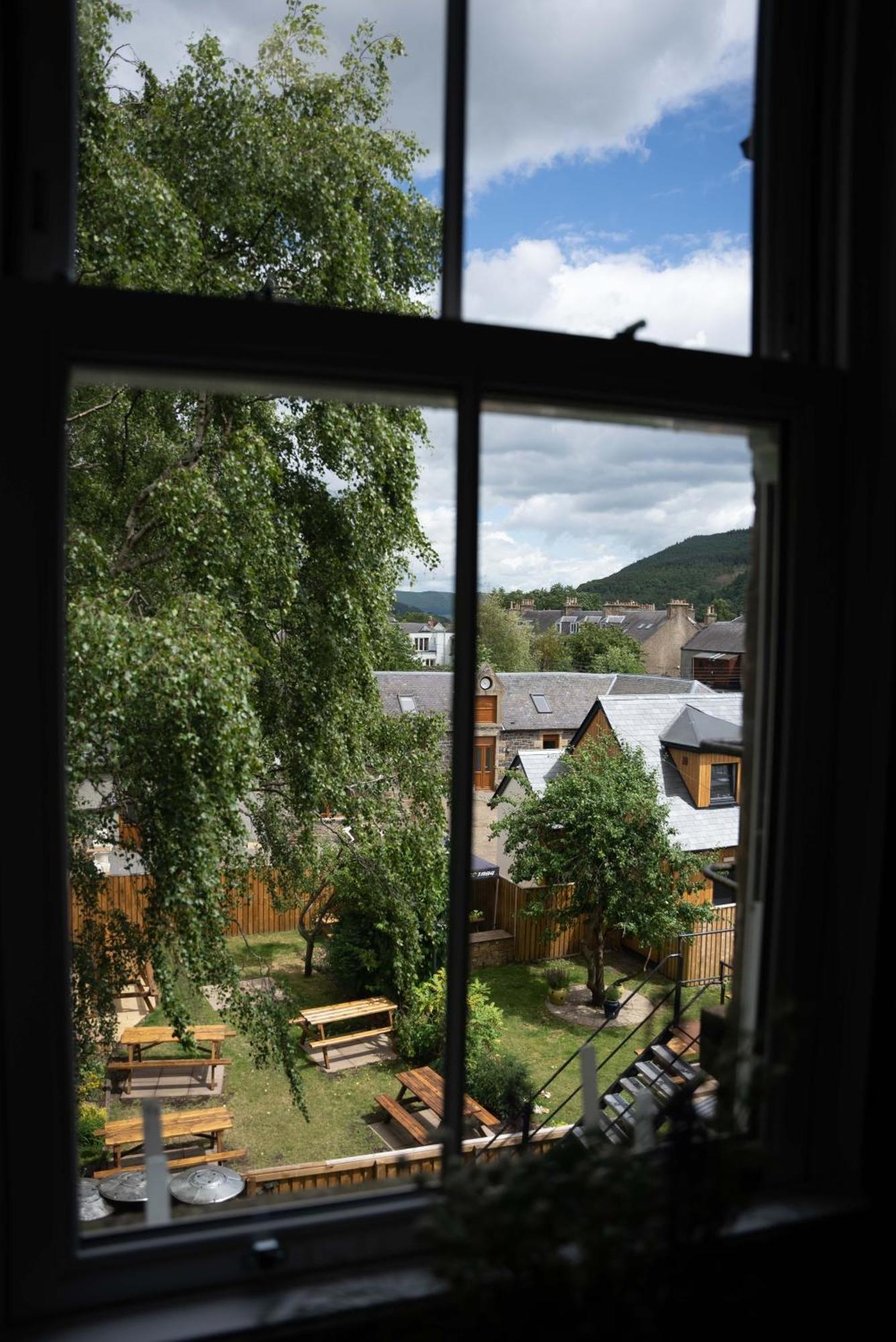 Traquair Arms Hotel อินเนอร์ลิเทน ภายนอก รูปภาพ